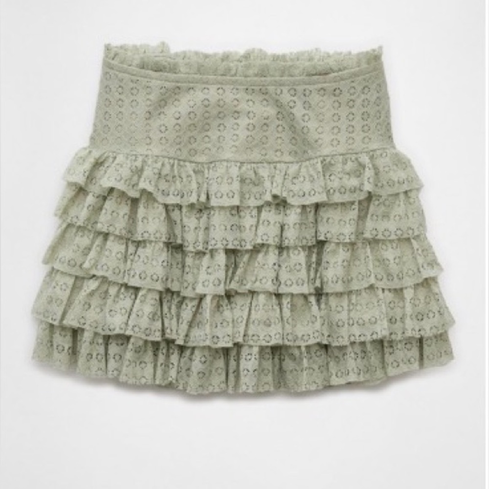 AE High Waisted Ruffle Olive Mini Skort - Picture 2 of 9